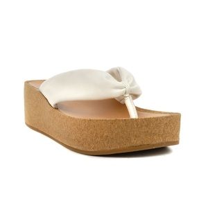 Lucky Brand Platform Flip flop sandals Size 6.5/7.